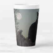 満月の前の木に黒猫 カフェラテマグ (正面)