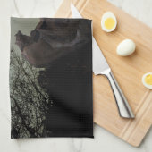 満月の前の木に黒猫 キッチンタオル (四つ折り)