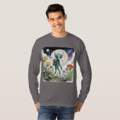 満月の花摘みをする面白いエイリアン Tシャツ (正面フル)