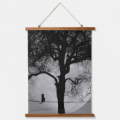 満月の針金の上の猫 吊り下げ型タペストリー (正面)