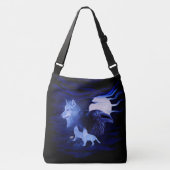 満月を持つオオカミそしてワタリガラス クロスボディバッグ (正面)