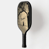 満月を描いた線路上の猫 ピックルボールラケット (左)