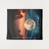 満月を背景に愛結婚を タペストリー (正面(横))