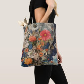 満月カラフル下の花 トートバッグ (クローズアップ)