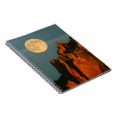 満月 | Basalt Cliffs Smith Rock州パーク ノートブック (右側)