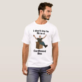 溶け込もうとしないダンボール箱の送別会 Tシャツ (正面フル)