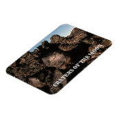 溶岩の岩、月公園のクレーター マグネット (左側)