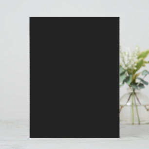 滑らかな無地の黒色の背景が画像を満たしています カード