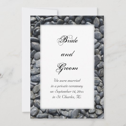 滑らかな黒い小石の結婚発表 案内状 (正面)
