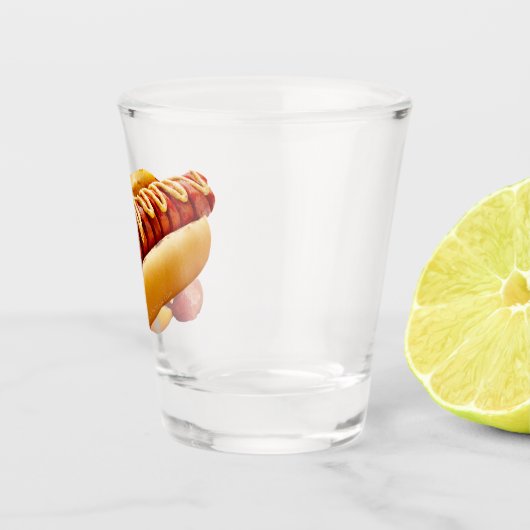 滑りやすいジョーのホットドッグは柔らかいパン鮮やかの音を鳴らした ショットグラス (右)