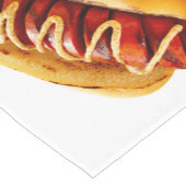 滑りやすいジョーのホットドッグは柔らかいパン鮮やかの音を鳴らした ショートテーブルランナー (コーナー)