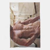 滑りやすいジョーの男の六パックのシャツなしのセクシーな筋肉 キッチンタオル (縦)