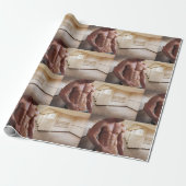 滑りやすいジョーの男の六パックのシャツなしのセクシーな筋肉 ラッピングペーパー (アンロールド)