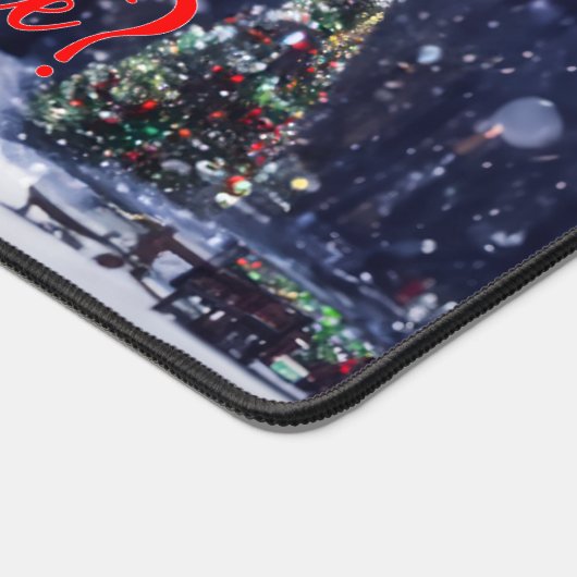 滑りやすいジョー飾の雪に覆われたクリスマスツリー デスクマット (コーナー)