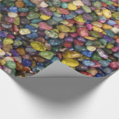 滑カラフルらかな光沢のある岩と小石 ラッピングペーパー (角)