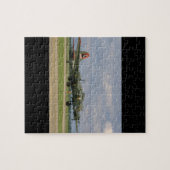 滑走するB17 Front_WWIIの右の飛行機 ジグソーパズル (横)