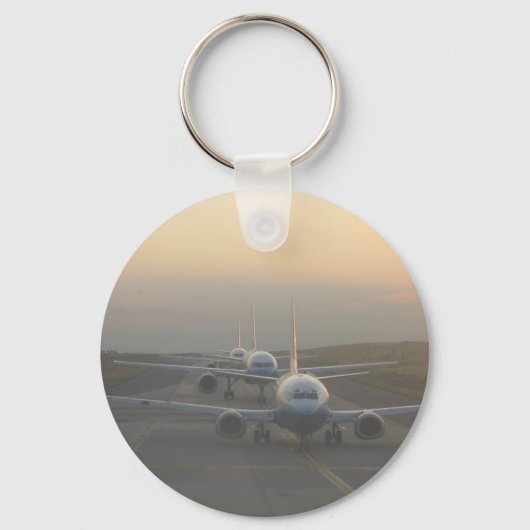 滑走路上の航空機 キーホルダー (正面)