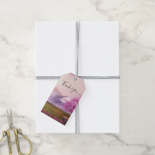 滝とさくらんぼの木のまわりに湖サンキュー ギフトタグ (より糸付き)