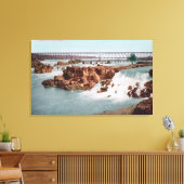 滝と橋の空中表示 キャンバスプリント (インサイチュ (リビング))