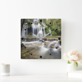 滝のあるウッドランド川 スクエア壁時計 (ホーム)