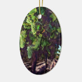 滝のように落ちるブドウ セラミックオーナメント (左)