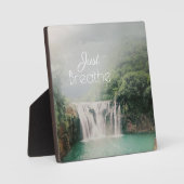 滝の写真で引用文を静める フォトプラーク (正面)