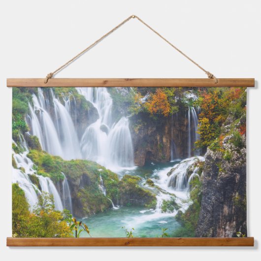 滝の滝の滝の秋の色 吊り下げ型タペストリー (正面)