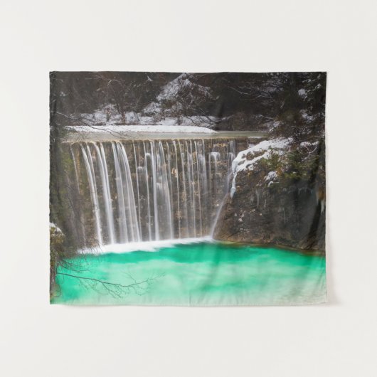 滝素晴らしターコイズウォーターレイクジャスナ、スロスロ タペストリー (正面(横))