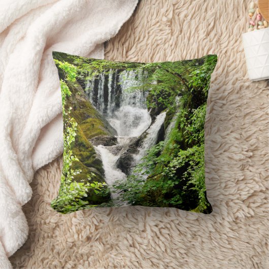 滝 クッション (ブランケット)