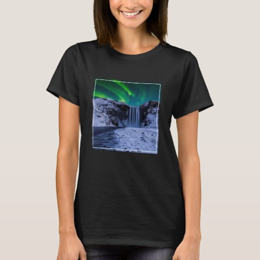 滝 |スコゴスの滝 Tシャツ (正面)