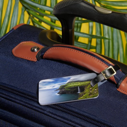 滝 |フェロー諸島，デンマーク ラゲッジタグ (正面インサイチュ3)