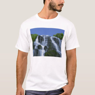 滝、ポートリー、スカイ島、ハイランド地方、 Tシャツ