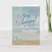 滞在の貝殻が付いているすばらしい誕生日のビーチ カード (正面)