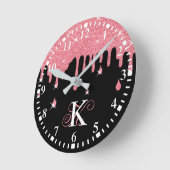 滴パーソナライズされたるピンクグリッター効果 ラウンド壁時計 (傾斜)