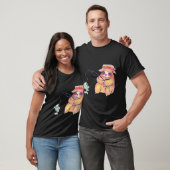 漁師のナマケモノのイラスト Tシャツ (ユニセックス)