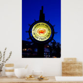 漁師の埠頭の看板を夜に ポスター (キッチン)