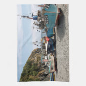 漁船Cadgwithコーンウォールイギリス キッチンタオル (縦)