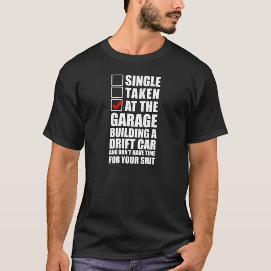 漂流車を造るガレージ Tシャツ (正面)