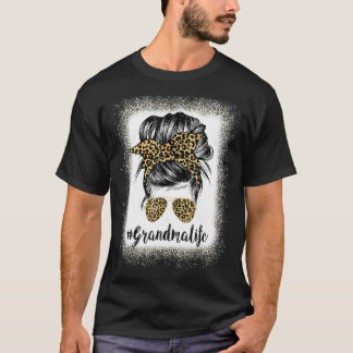 漂白おばあちゃんライフヒョウ乱雑Bun女性蛾 Tシャツ