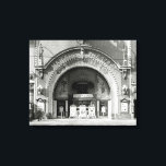 演劇威厳のある, 1910 キャンバスプリント<br><div class="desc">劇場は威厳のある大胆な行為と運動写真を発表した。ミシガン州デトロイト。1910</div>