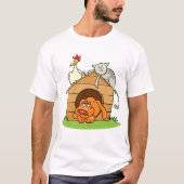 漫画おもしろいの犬の猫と鶏の犬小屋 Tシャツ (正面)