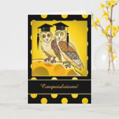 漫画おもしろいフクロウ卒業祝いカード カード (黄色い花)