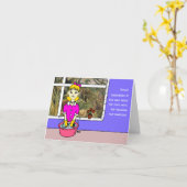 漫画おもしろい女性ガーデナーハッピーバースデー カード (黄色い花)