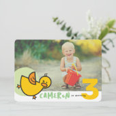 漫画お洒落ダックスグリーンガールフォト誕生日 招待状 (スタンド正面)