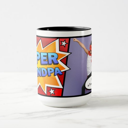 漫画すごいおじいちゃんの写真が孫のマグから マグカップ (中央)