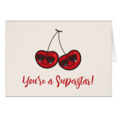 漫画のおもしろいとカッコいいサングラス付き生意気なさくらんぼ (正面横)