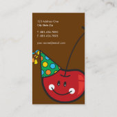 漫画のおもしろいとパーティー帽子を持つ赤い生意気なさくらんぼ 名刺 (裏面)