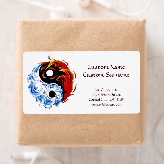 漫画のカッコいいタトゥー記号の水の火災陰陽 ラベル (インサイチュ)