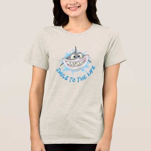 漫画のスタイルで笑顔のサメ – 人生へのスマイル トライブレンドTシャツ (正面)