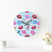 漫画のパッチバッジポップ・アートの：アート。 ラージ壁時計 (ホーム)